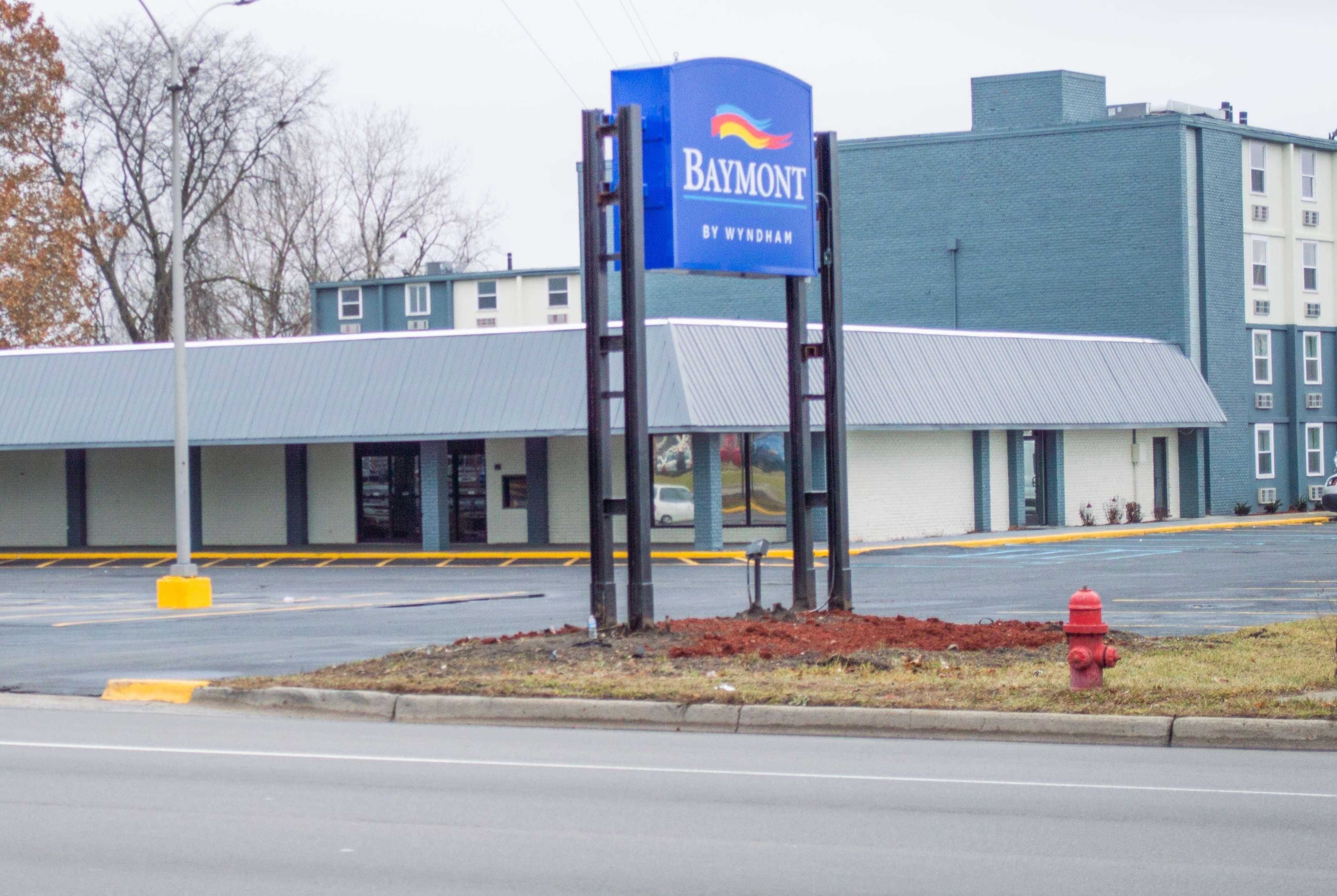 Hotel Baymont By Wyndham Ferndale/Royal Oak Exterior foto